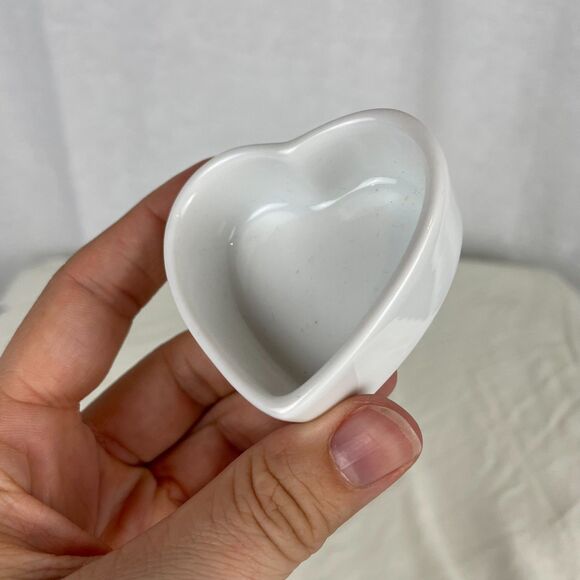 Amethyst Porcelain Heart Shaped Trinket Box - Picture 5 of 6